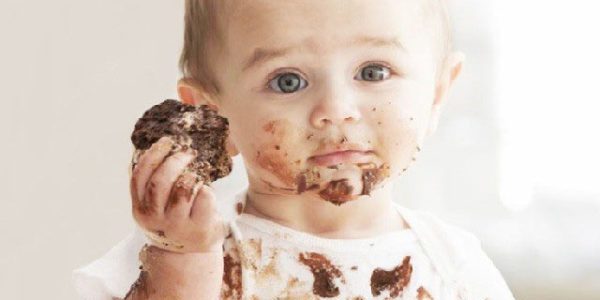 چگونه لکه شکلات، گز و آبنبات را از روی لباس , موکت تمیز کنیم؟