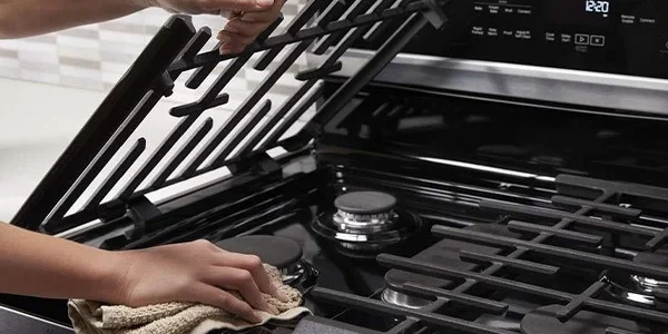 17 تمیز کردن چدن گاز