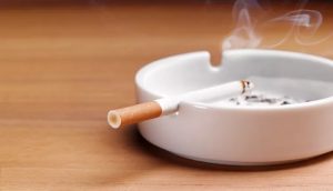 از بین بردن بوی سیگار از دهان