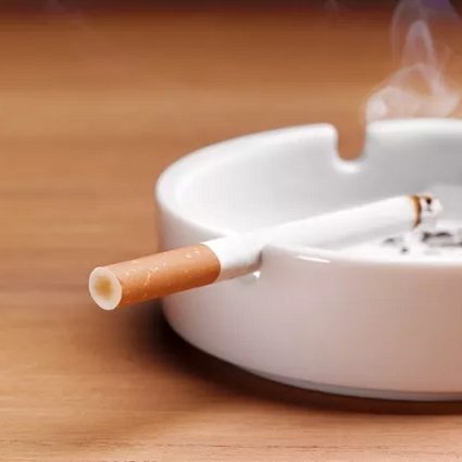 از بین بردن بوی سیگار از دهان از بین بردن بوی سیگار از دهان