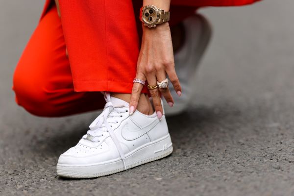 تمیز کردن کیف و کفش سفید