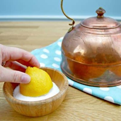 تمیز کردن ظروف مسی