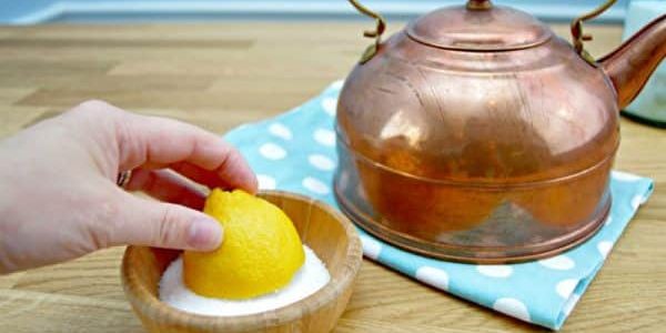 تمیز کردن ظروف مسی
