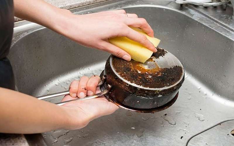 تمیز کردن قابلمه آلومینیومی