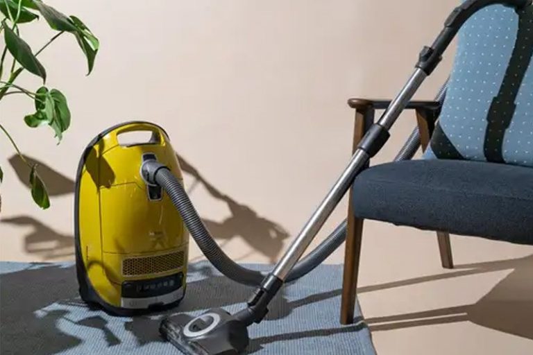 تمیز کردن جاروبرقی