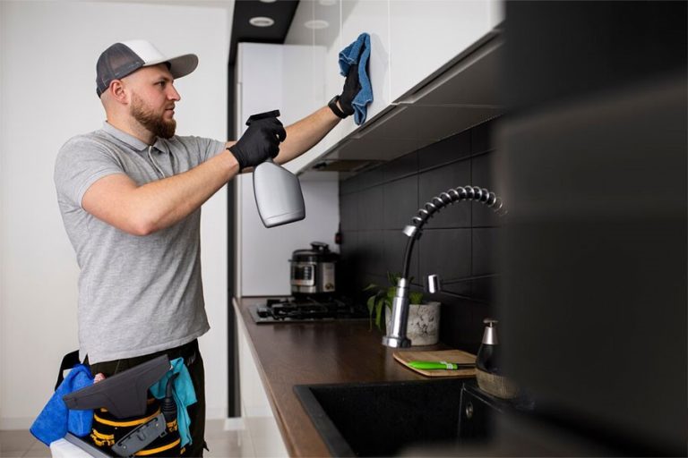 پاک کردن چربی کابینت؛